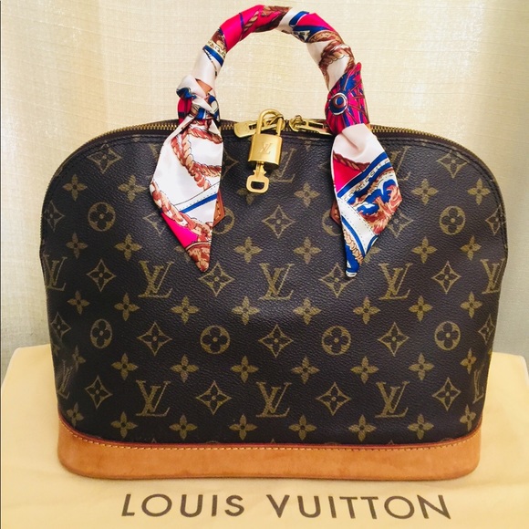 Louis Vuitton Handbags - 💯% Authentic Alma Pm Bag.